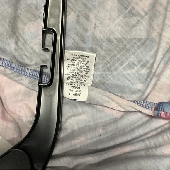 One World Women’s Top Colorful Stained Glass Geometric W/Rhinestones Cro… - Picture 5 of 11